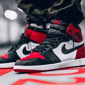 Meet your Posher, ! Leo’s Sneaker co !